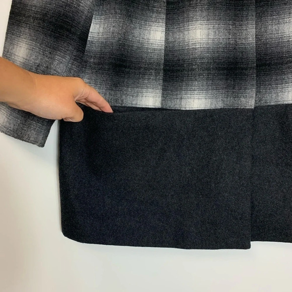 Cleo Plaid Wool Blend Two Toned Coat Size Large Business Casual Grey Lined Heavy - Picture 7 of 10